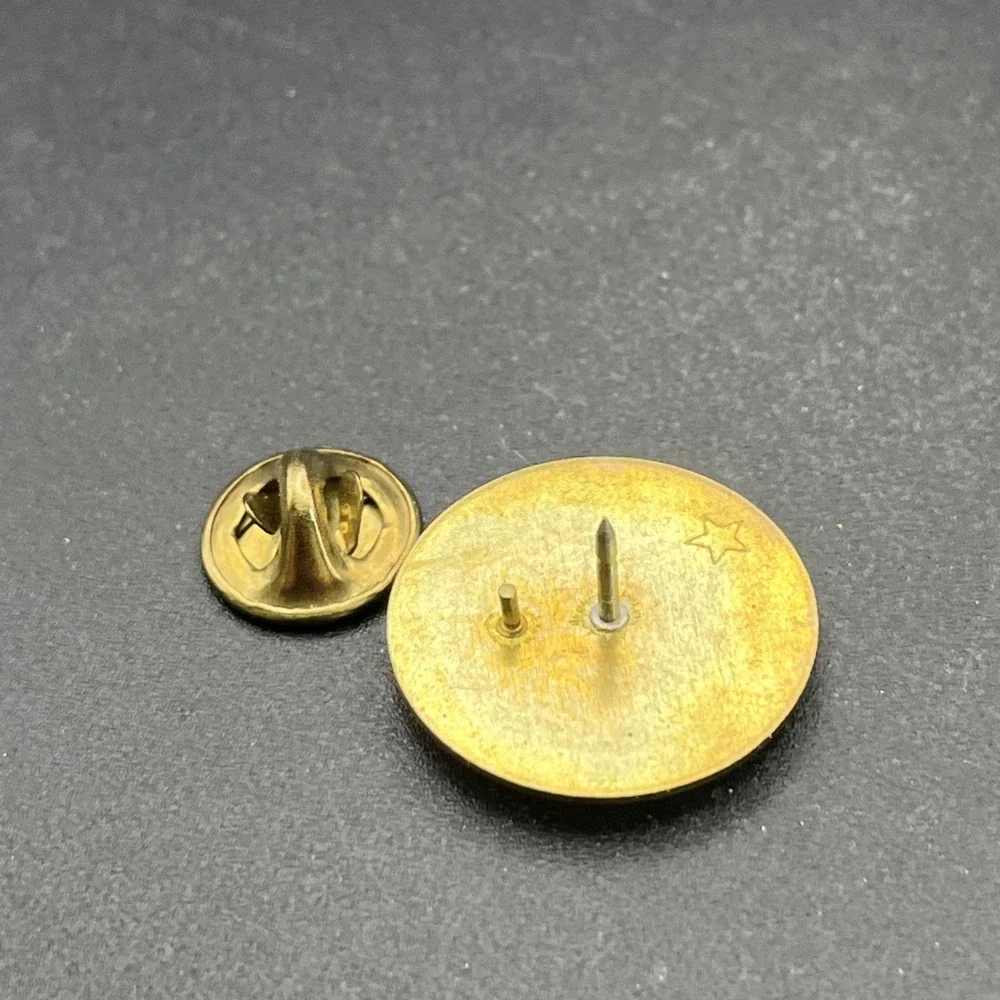 McDonald's Mickey D's Sand Lake Road You Gotta See This Place Employee Lapel Pin